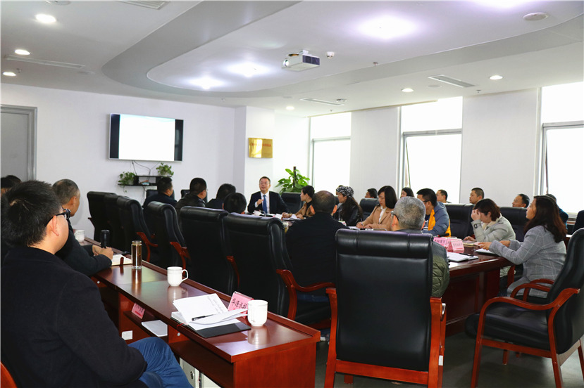 新世界娱乐城
党委(扩大)会组织会前学法2 新世界娱乐城
党委(扩大)会组织会前学法2