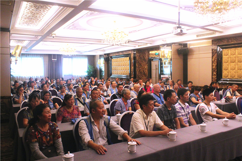 2017年7月5日 杰阳资管公司开展“文明收费,安全第一”培训2_副本 2017年7月5日 杰阳资管公司开展“文明收费,安全第一”培训2_副本