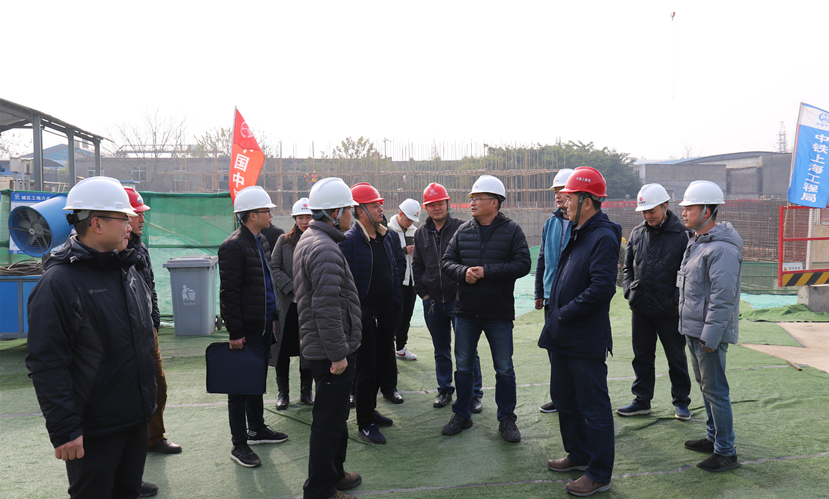 2018年12月15日 慰问一线施工单位 抓牢提标扩容工程3 2018年12月15日 慰问一线施工单位 抓牢提标扩容工程3